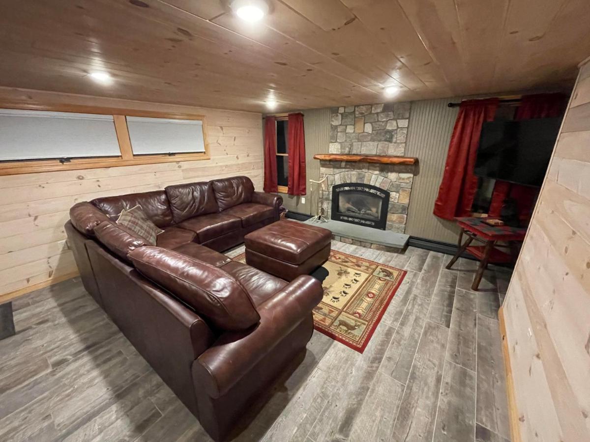 Отель Adirondack Lake Cabins Indian Lake Экстерьер фото