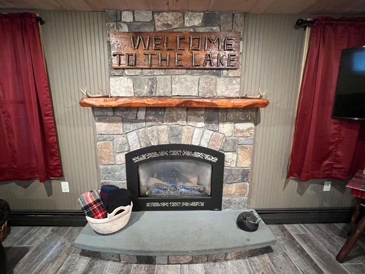 Отель Adirondack Lake Cabins Indian Lake Экстерьер фото
