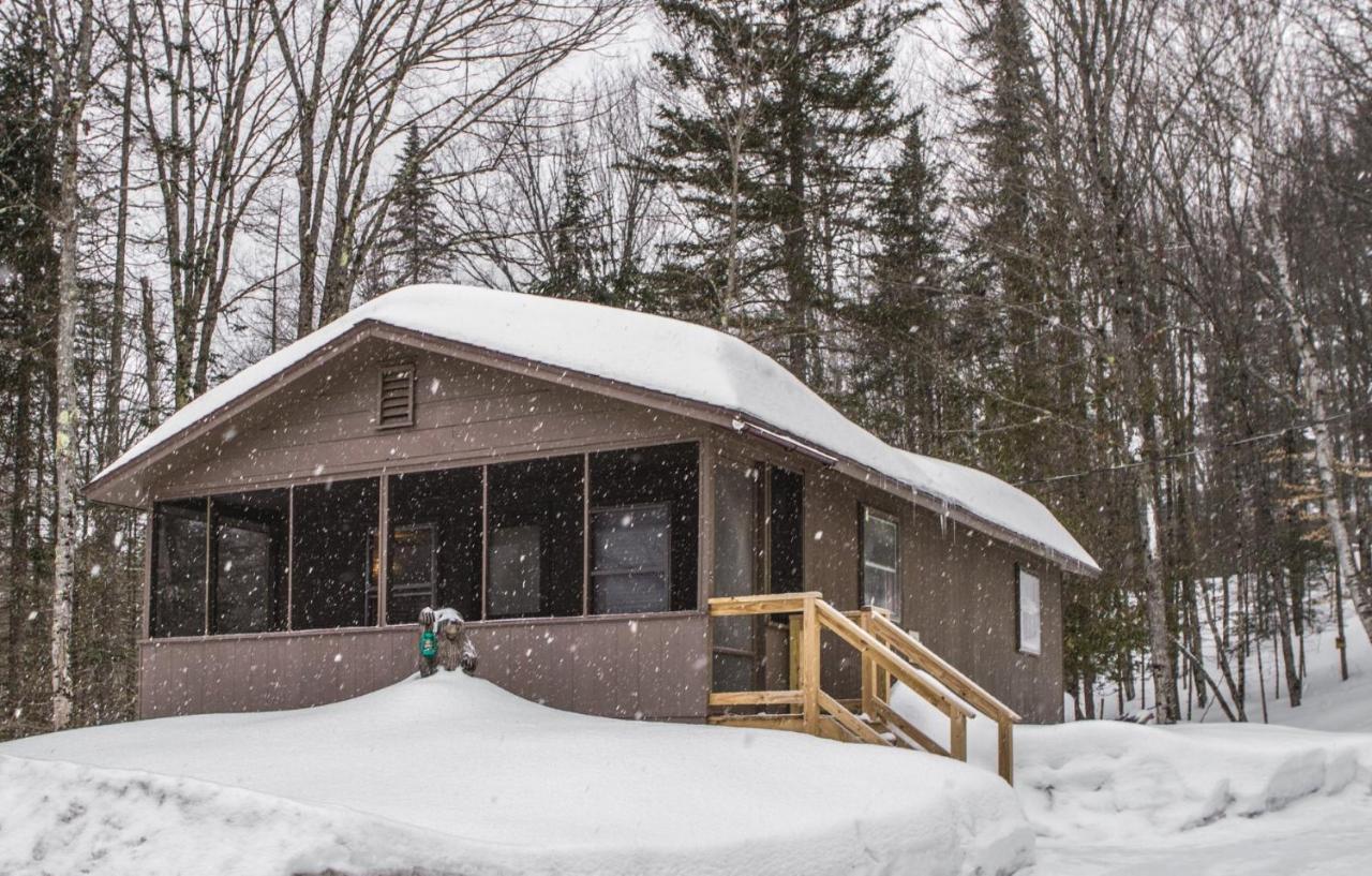Отель Adirondack Lake Cabins Indian Lake Экстерьер фото