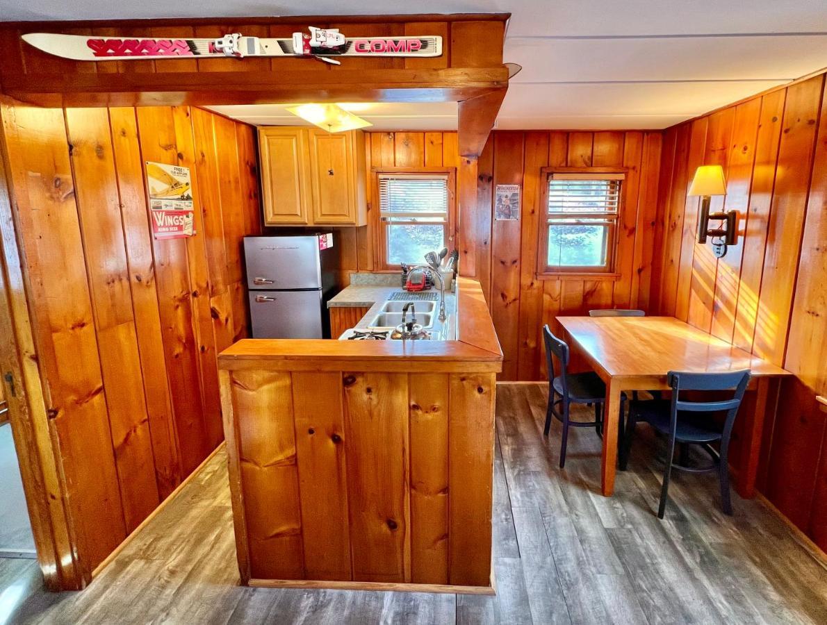 Отель Adirondack Lake Cabins Indian Lake Экстерьер фото